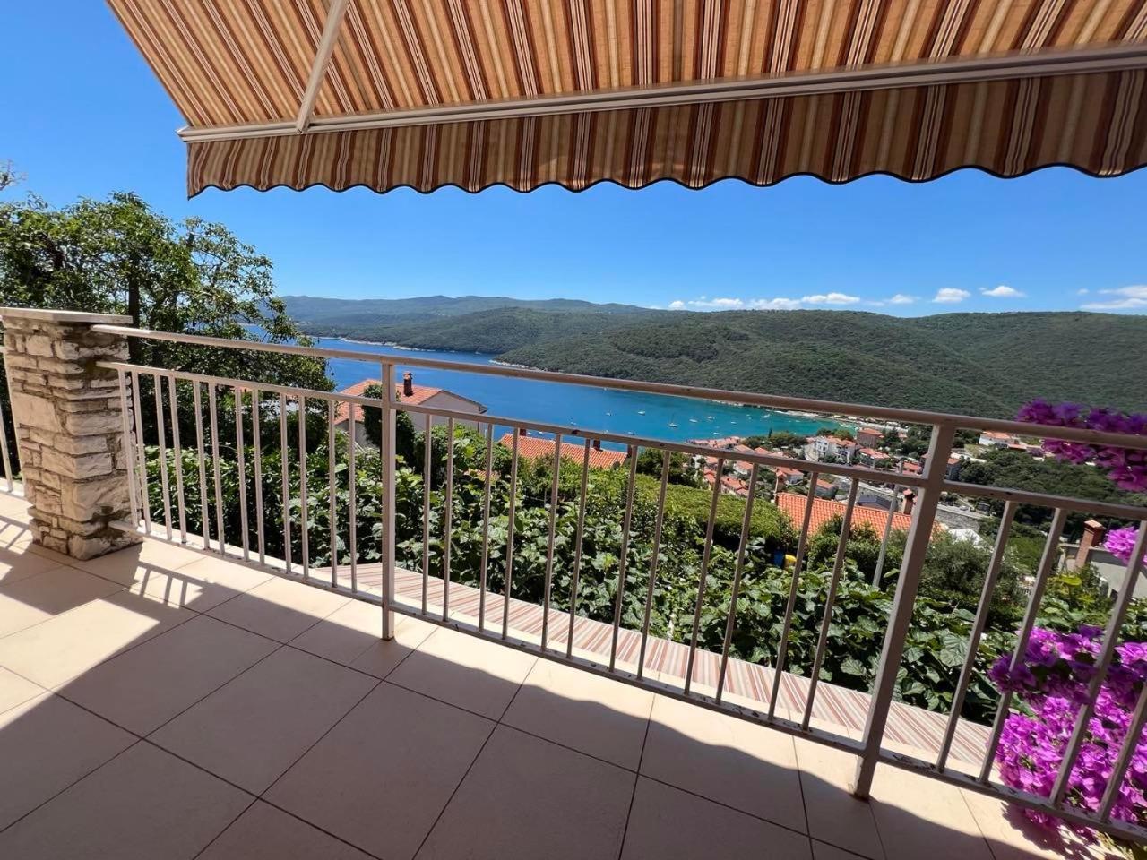 Apartments Alma Рабац Екстериор снимка