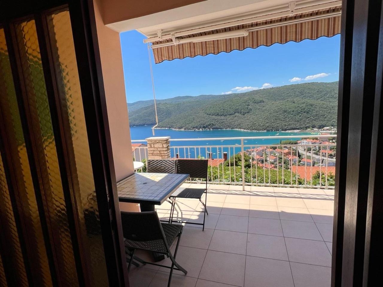 Apartments Alma Рабац Екстериор снимка